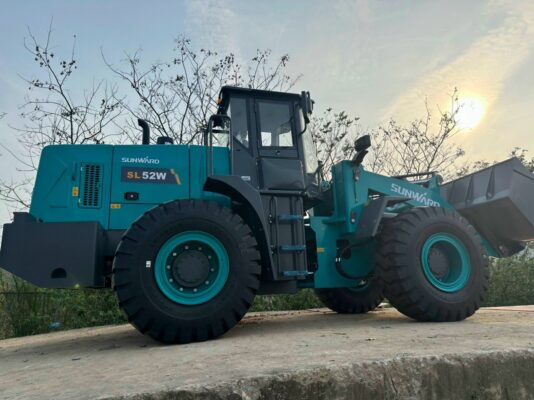 Máy xúc lật Sunward