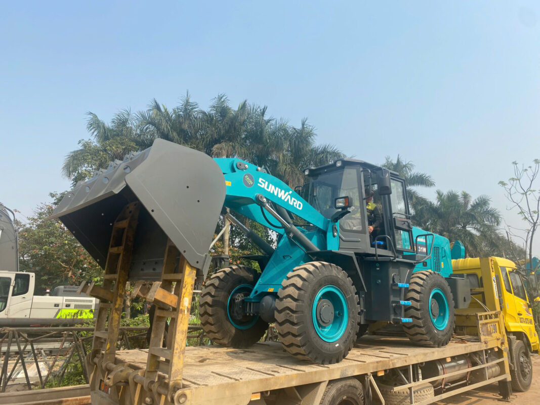 Máy xúc lật Sunward