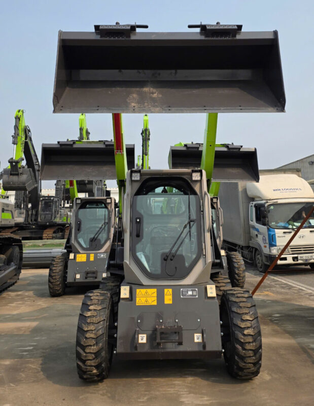 Máy Xúc Lật ZS080V