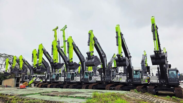 Xe máy xúc bánh xích Zoomlion