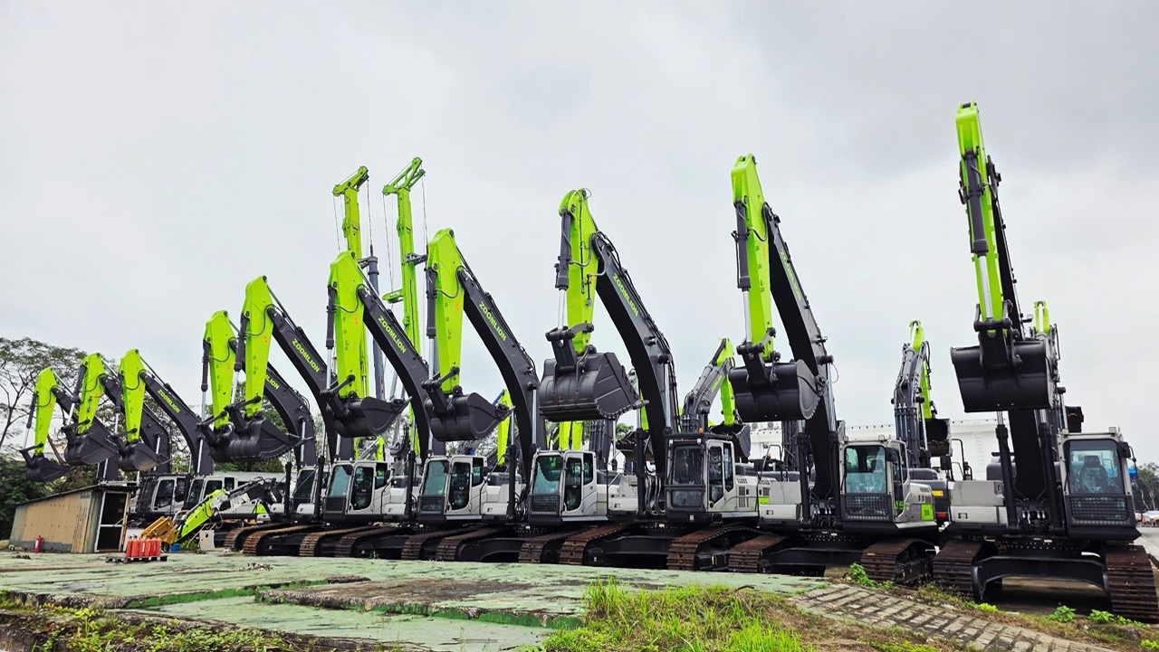 Xe máy xúc bánh xích Zoomlion