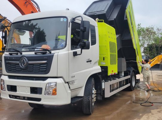Xe quét rửa đường 10 khối Zoomlion